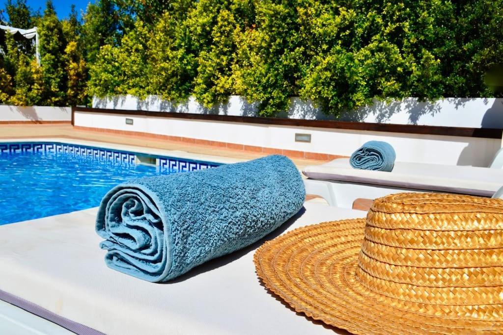 Eltael - Daniel - Warm Pool Until 1 November Apartment